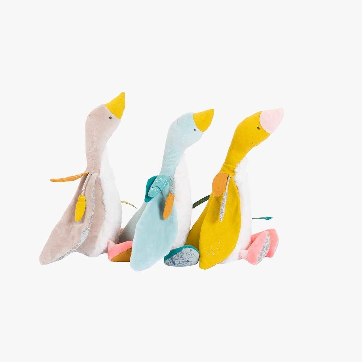 Moulin Roty Petite Peluche Oie Plumette 5 Moulin Roty Petite Peluche Oie Plumette – Image 3