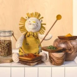 Moulin Roty Peluche Géante Lion Avec Mini Doudou Sous Mon Baobab (80 Cm) 6 Moulin Roty Peluche Géante Lion Avec Mini Doudou Sous Mon Baobab (80 Cm) -Moulin Roty peluche geante lion avec mini doudou sous mon baobab 80 cm 2